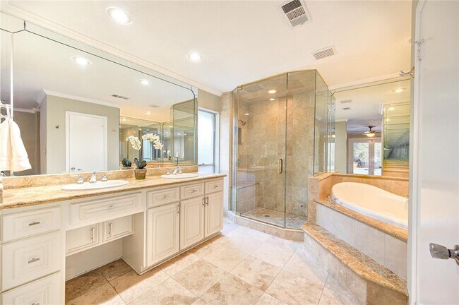 Building Photo - 11024 Riverview Dr