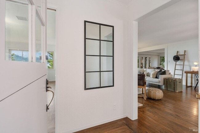Building Photo - 765 Tiburon Blvd