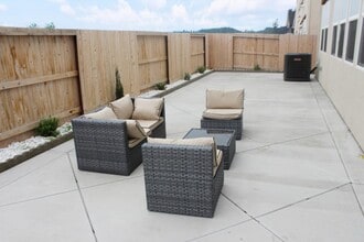 Building Photo - 15980 Mavericks Ln