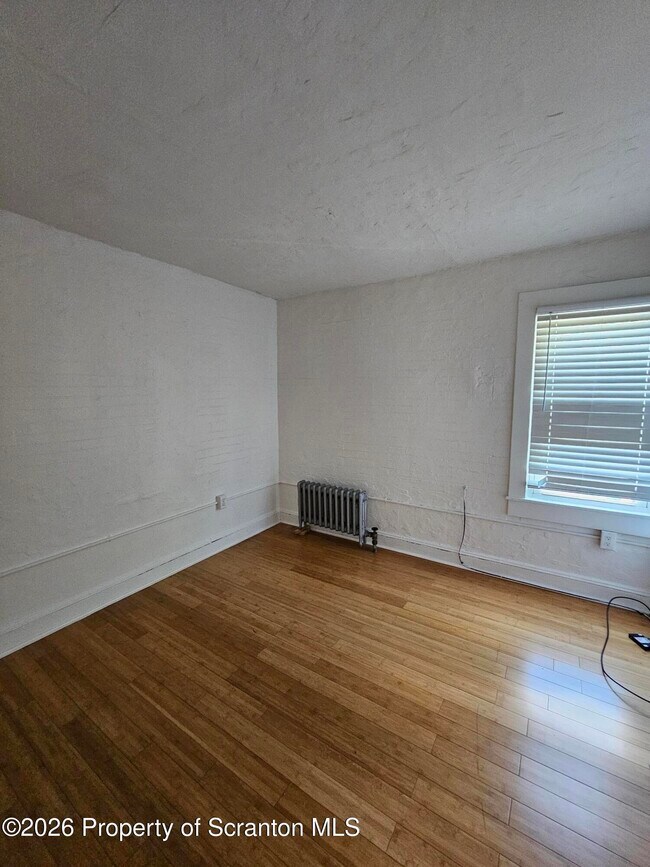 Building Photo - 509 Luzerne St