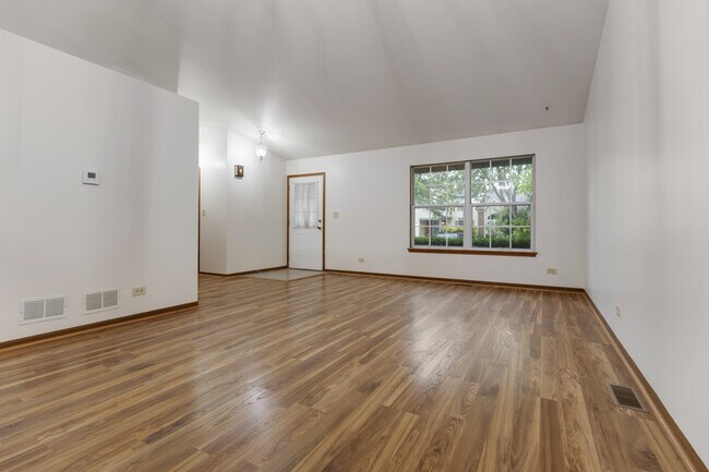 Building Photo - 1791 Barnhill Dr