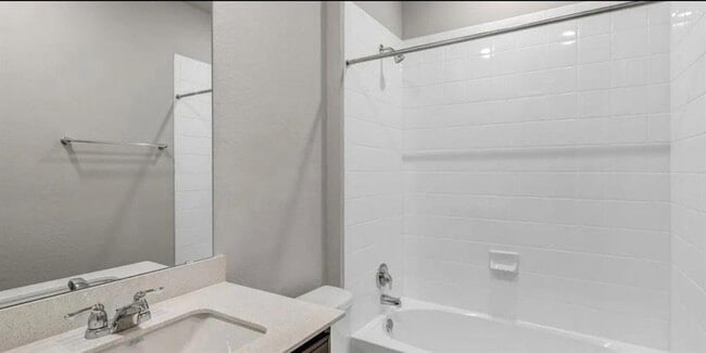 Building Photo - 400 Barton Creek Ln