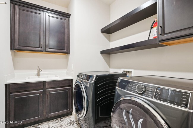 Building Photo - 5554 S Archer
