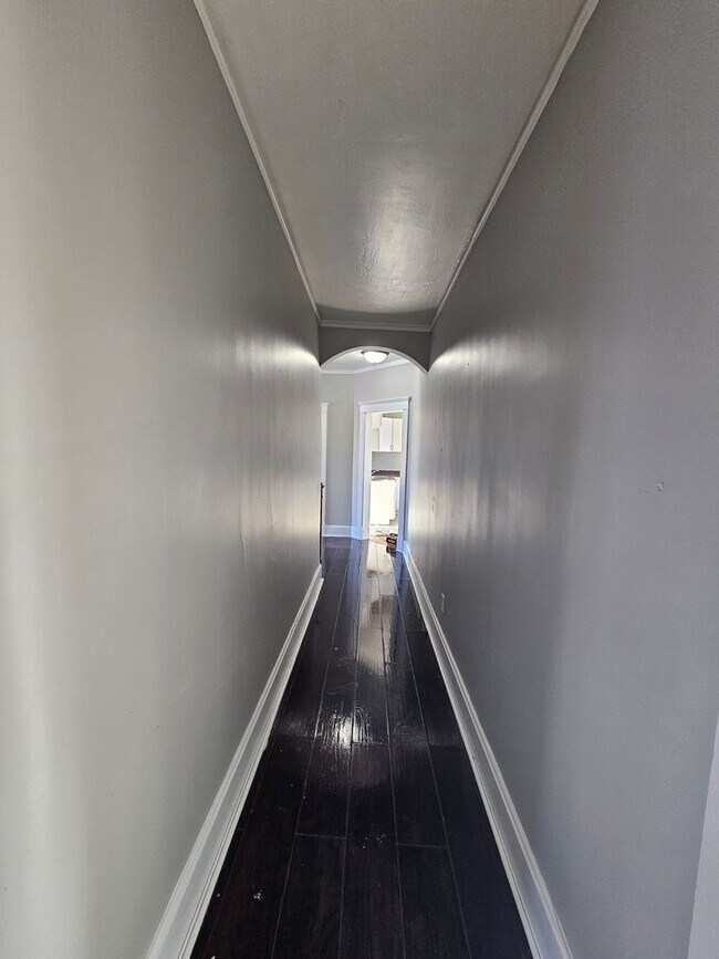 Building Photo - 2109 Roosevelt St