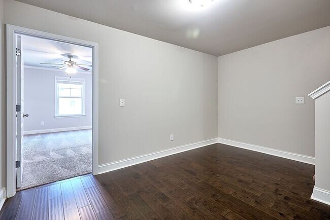 Building Photo - 5745 Rocky Falls Rd