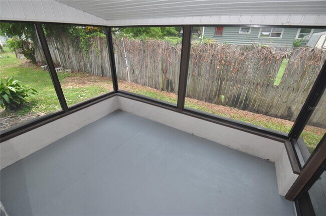Building Photo - 1624 Merrick Rd
