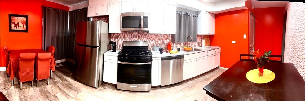 Building Photo - 9000 S Wabash Ave