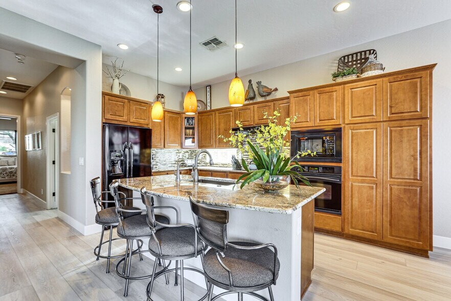 Building Photo - 41708 N Cross Timbers Trail