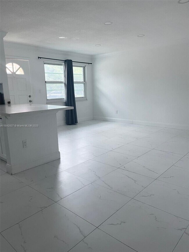 Building Photo - 3265 Griffin Rd