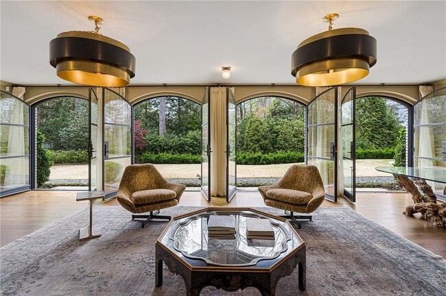 Building Photo - 3612 Castlegate Dr NW