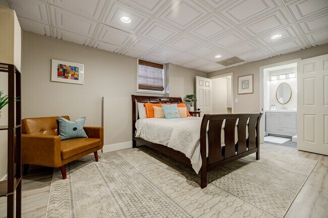 Building Photo - 2105 Brookridge Ter