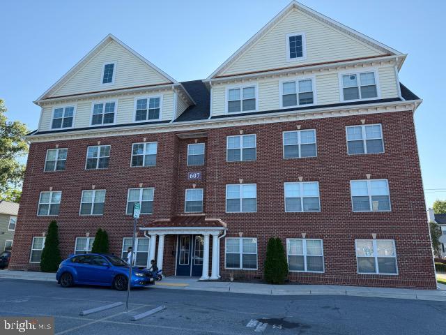Primary Photo - 607 7th St