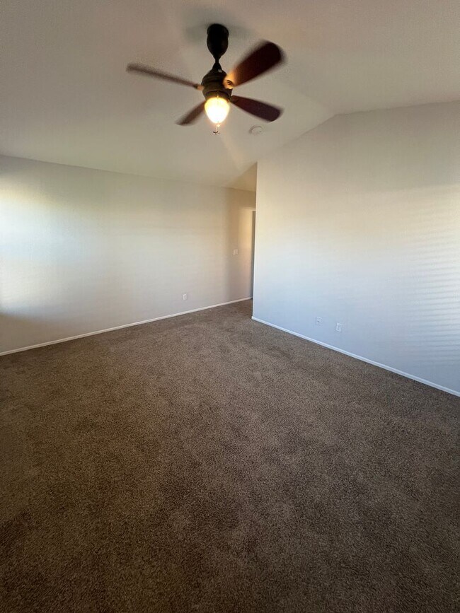 Building Photo - 3 Bed, 2.5 Bath home with Solar Panels!