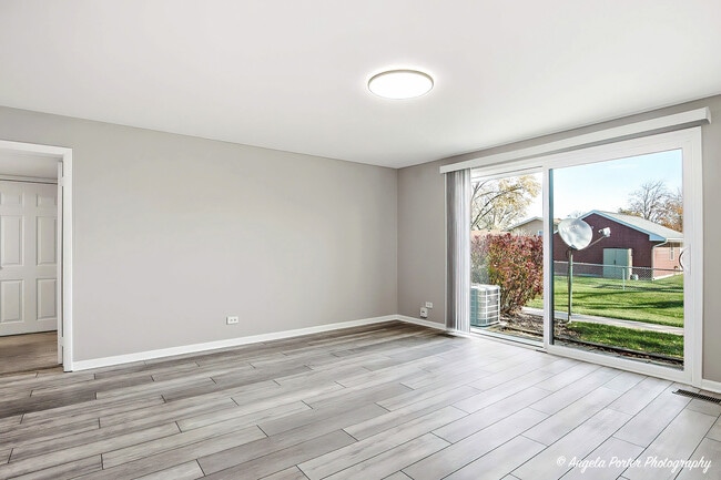 Building Photo - 1303 Forestdale Ct