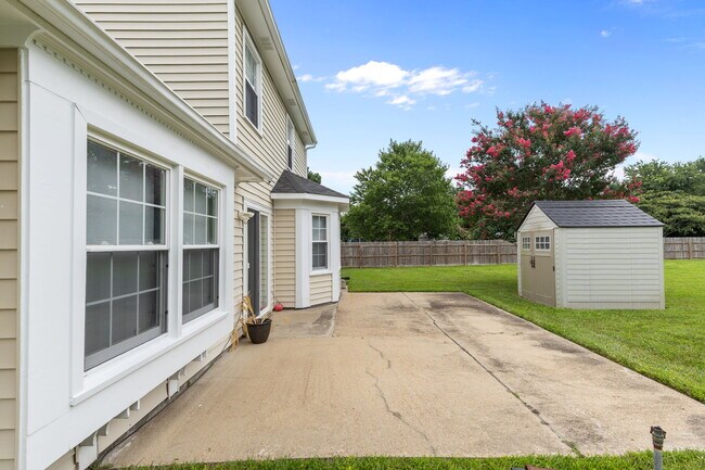 Building Photo - 1315 Copper Stone Cir