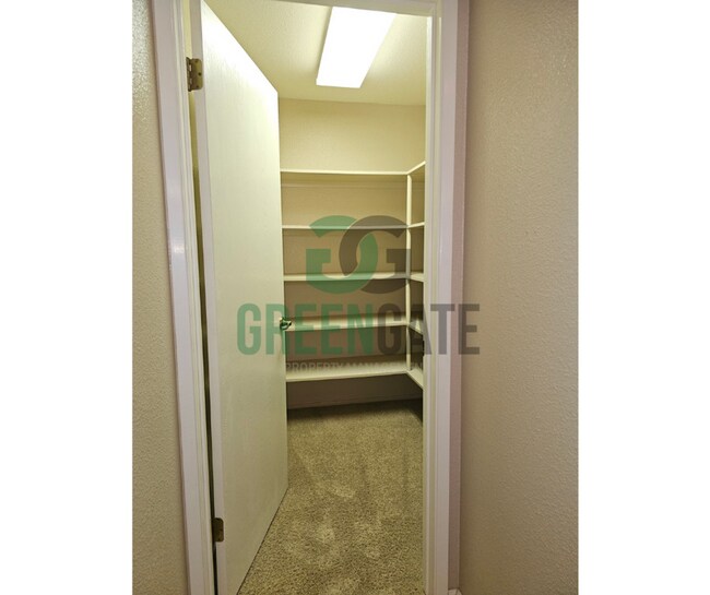 Building Photo - 3557 Claremont Ave