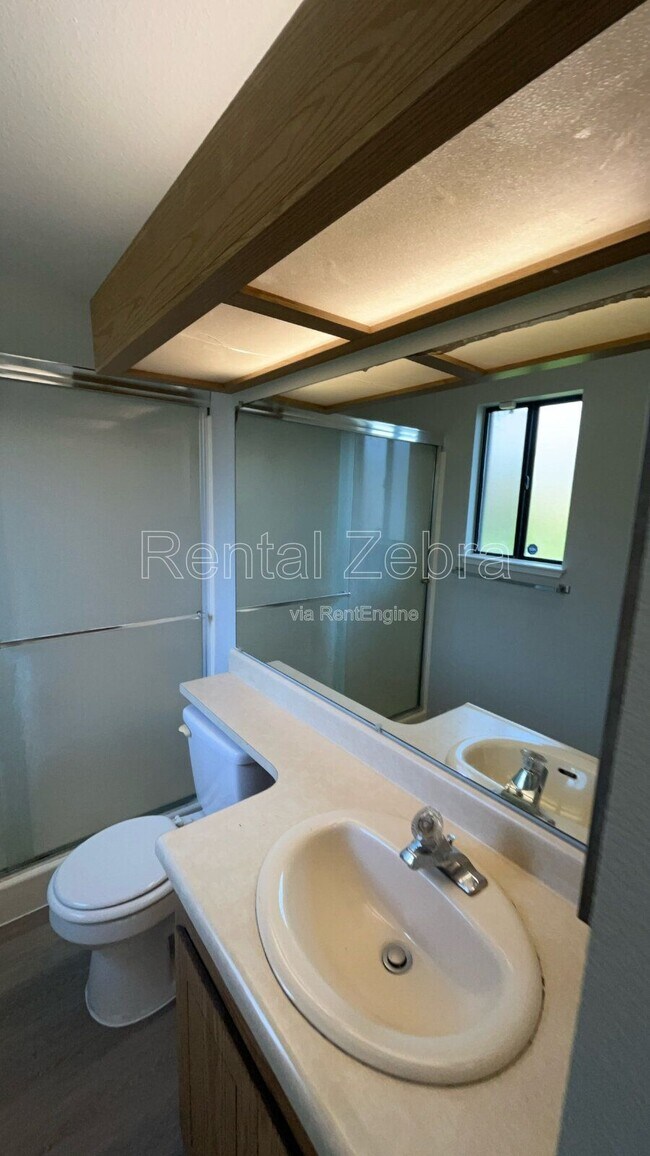 Building Photo - 1891 Santa Monica St