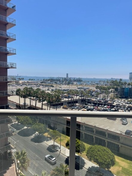 Building Photo - 388 E Ocean Blvd