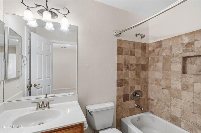 Building Photo - 15034 S 47th St