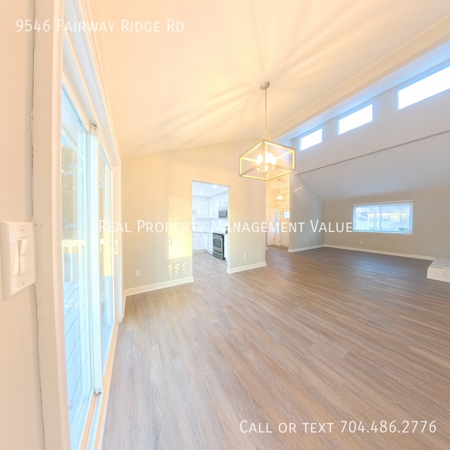 Building Photo - 9546 Fairway Ridge Rd