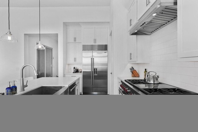 Building Photo - 7605 E Camino Del Monte