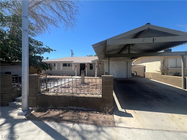 Primary Photo - 5909 Glen Eagles Ln
