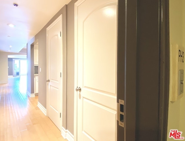 Building Photo - 1530 Centinela Ave