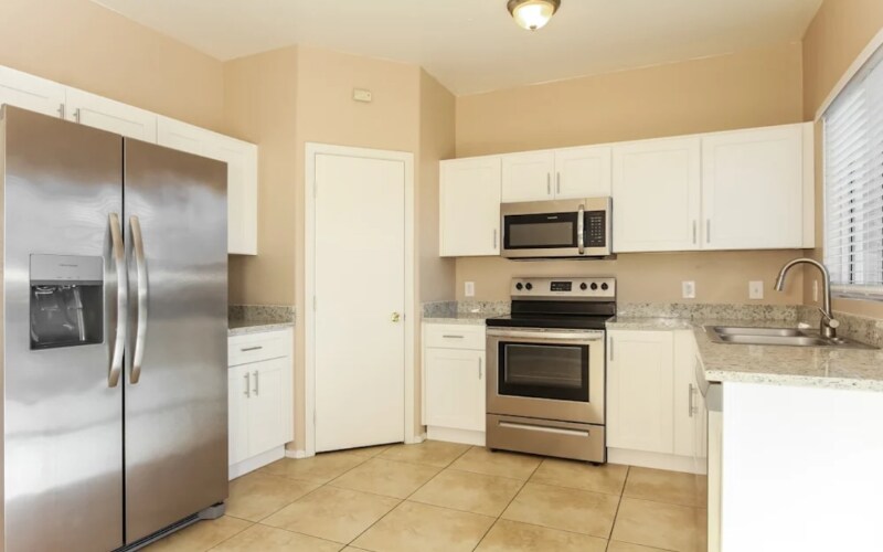 Building Photo - 2438 E Mobile Ln