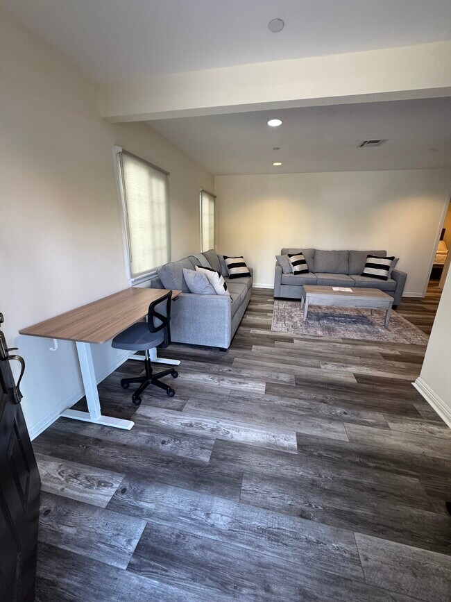 Building Photo - 3935 Inglewood Blvd