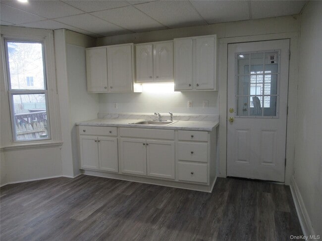 Building Photo - 77 Franklin St