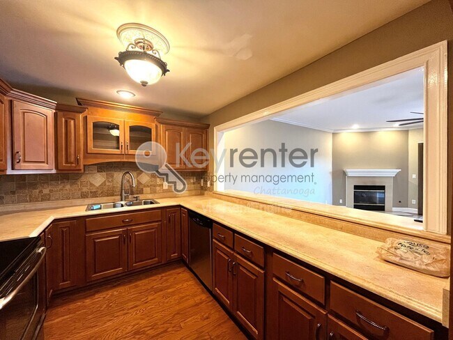 Building Photo - 3166 Waterfront Dr