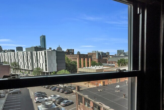 Building Photo - 90 Wareham St