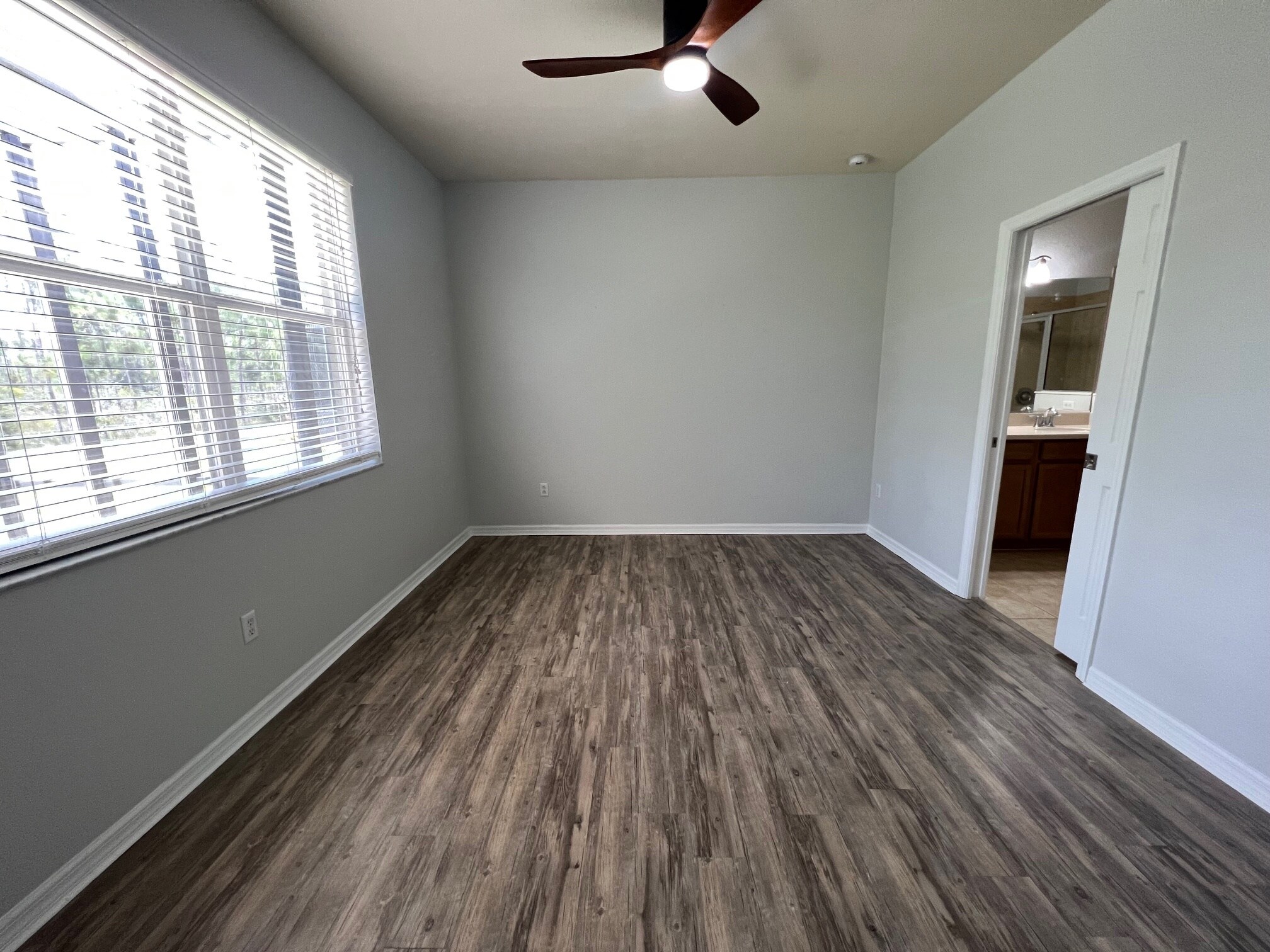 Building Photo - 21379 Bella Terra Blvd