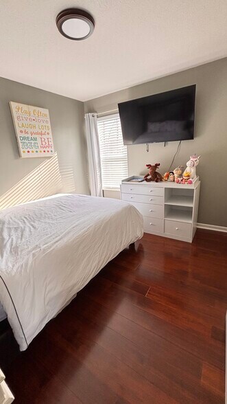 Building Photo - 6185 Prairiefire Ave