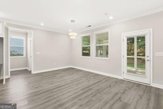 Building Photo - 520 Cresentry Brook