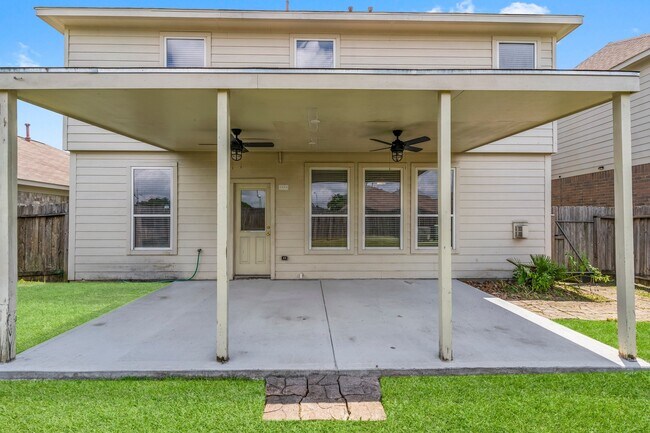 Building Photo - 2437 Aspen Dale Dr