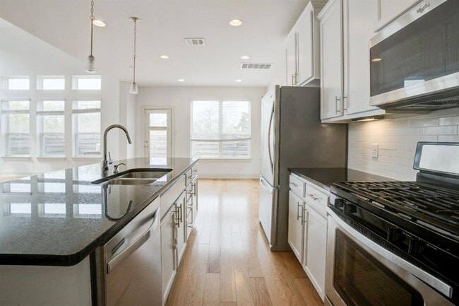 Building Photo - 5915 Swayden Ln