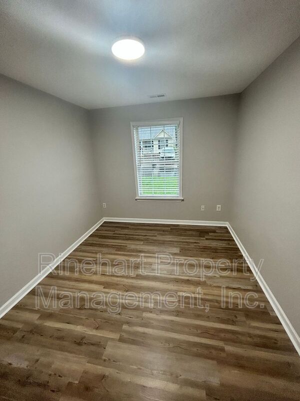 Building Photo - 1379 Pampas Cir