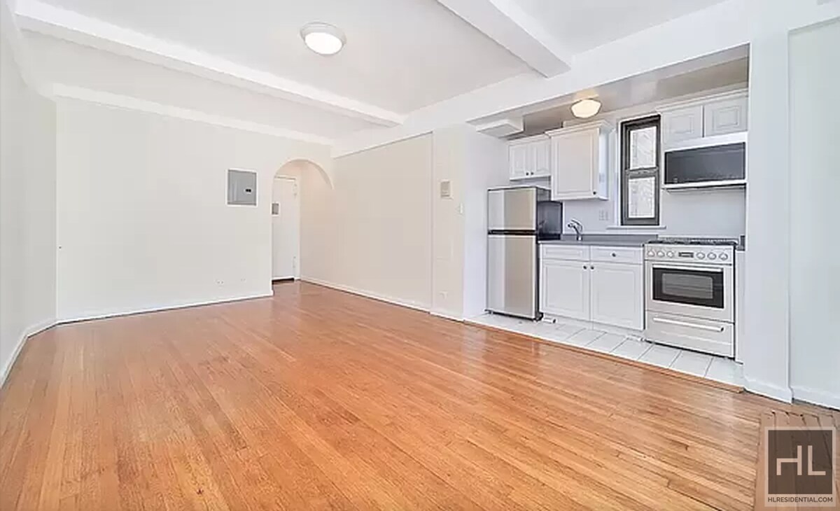 Building Photo - AMSTERDAM AVENUE