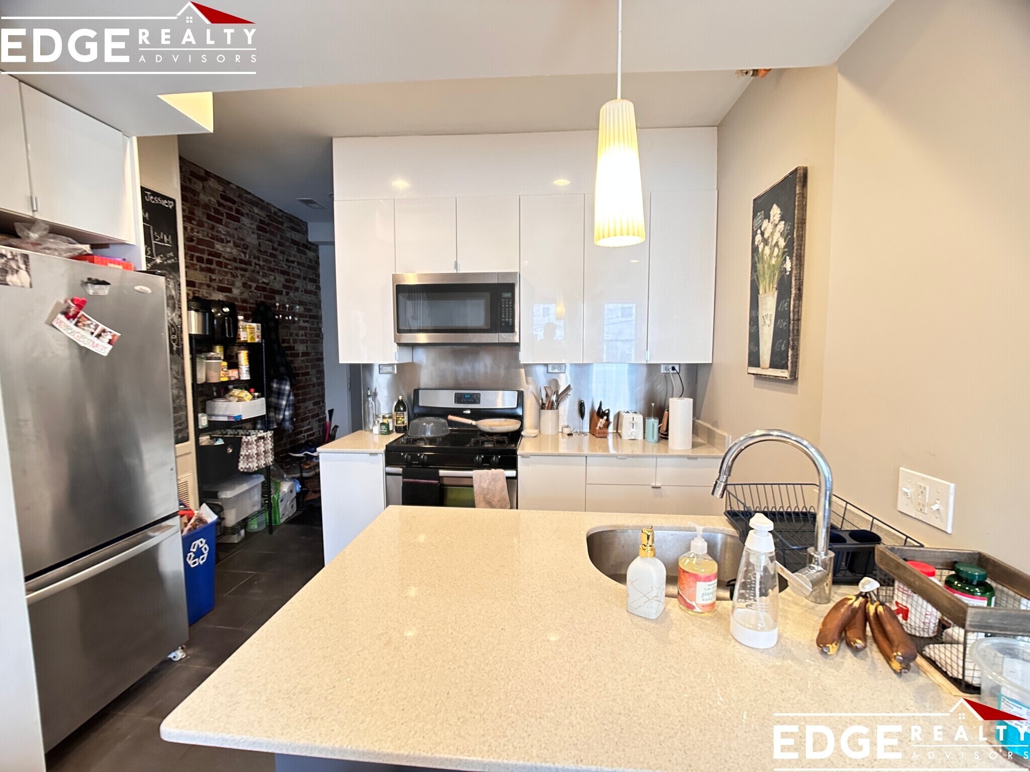 Building Photo - 11 Greylock Rd