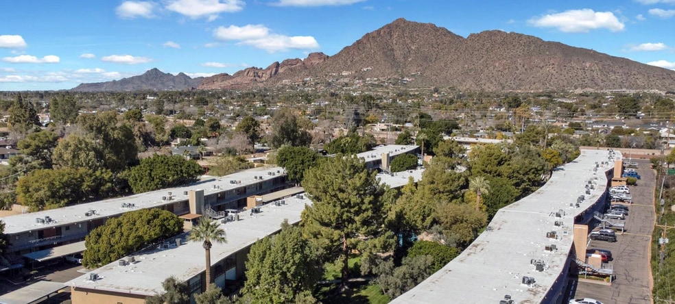 Building Photo - 6125 E Indian School Rd