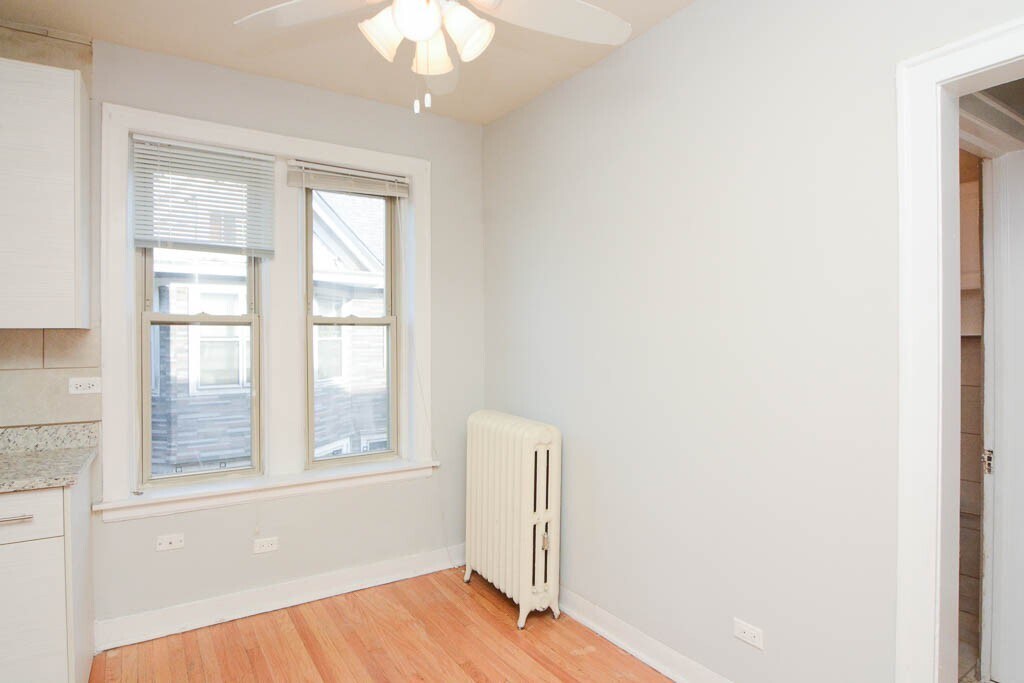 Building Photo - 4232 N Paulina St