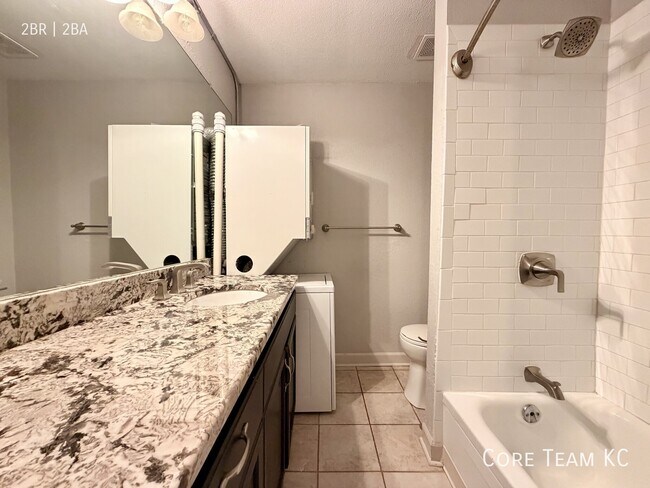 Building Photo - 4727 Jarboe St