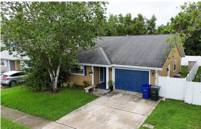 Building Photo - 1713 Whispering Dr E