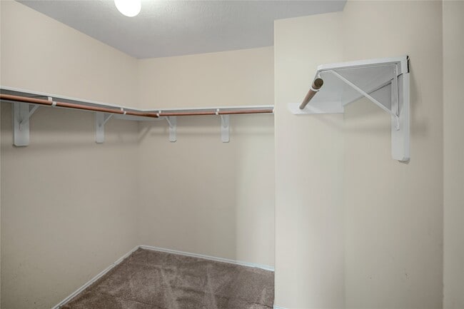 Building Photo - 1006 Stillgate Ct