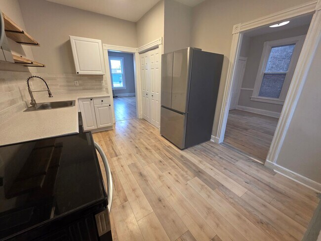 Building Photo - 3 Bedroom Apartment - Kingston, NY