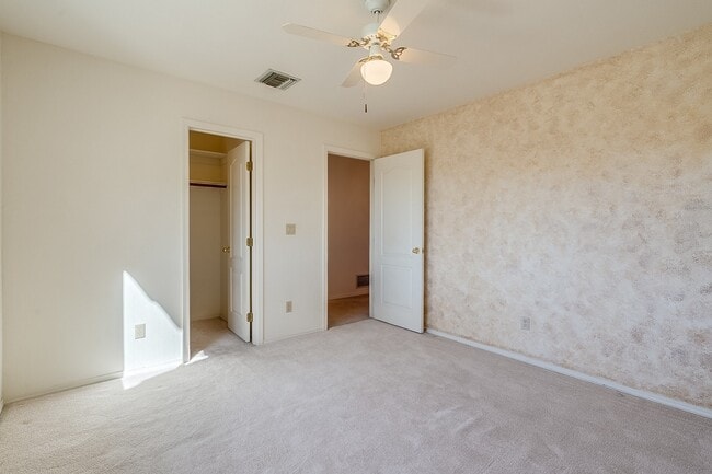 Building Photo - 5631 N Paseo Otono