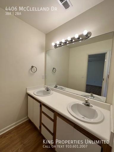 Building Photo - 4406 McClelland Dr