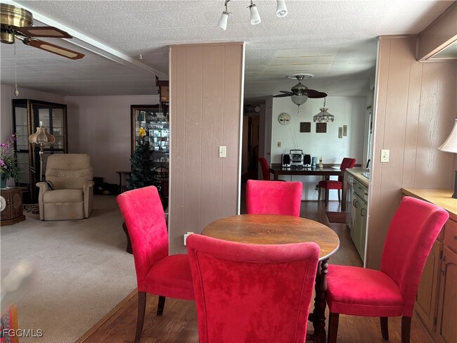 Building Photo - 775 Knotty Pine Cir