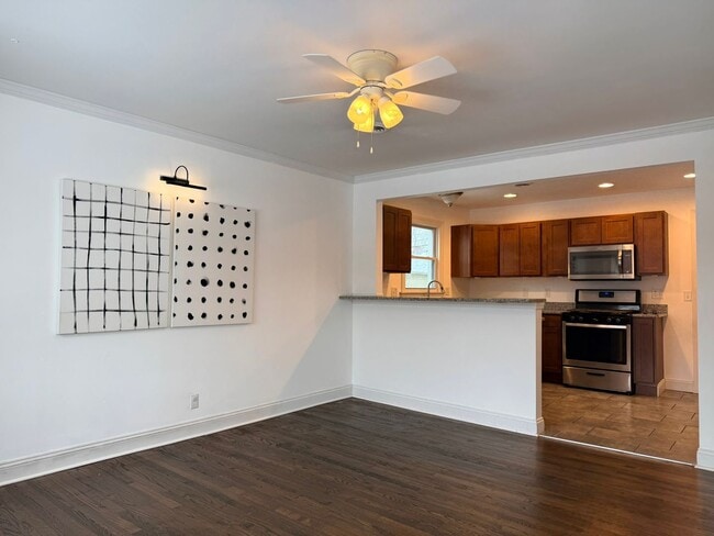 Building Photo - NEW RENTAL!